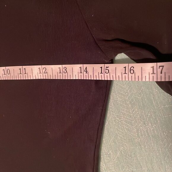 G.H. Bass black size S long-sleeve t-shirt Tee top round neck, 15” pit-pit - Picture 6 of 12